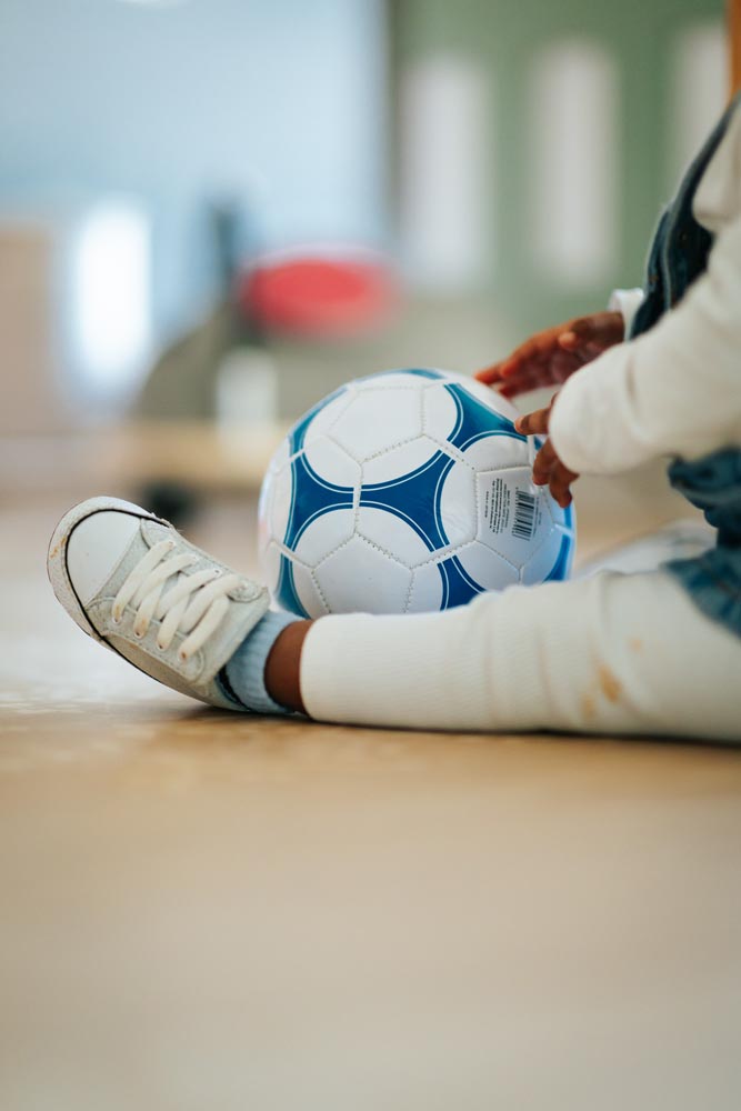 Enfants en activité à la micro-crèche Les Aventuriers en Herbe