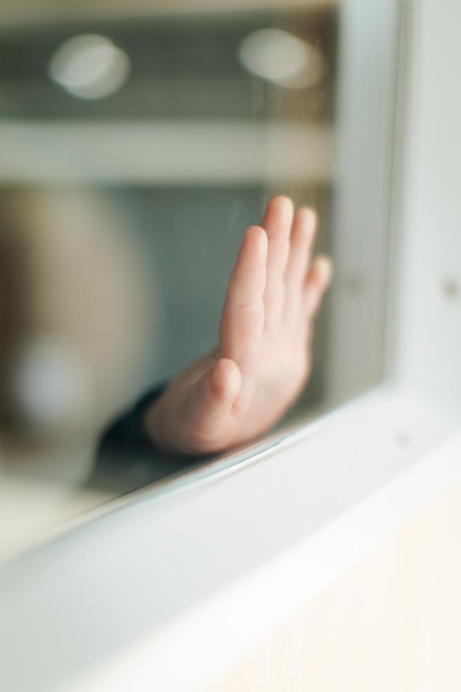 Enfants en activité à la micro-crèche Les Aventuriers en Herbe