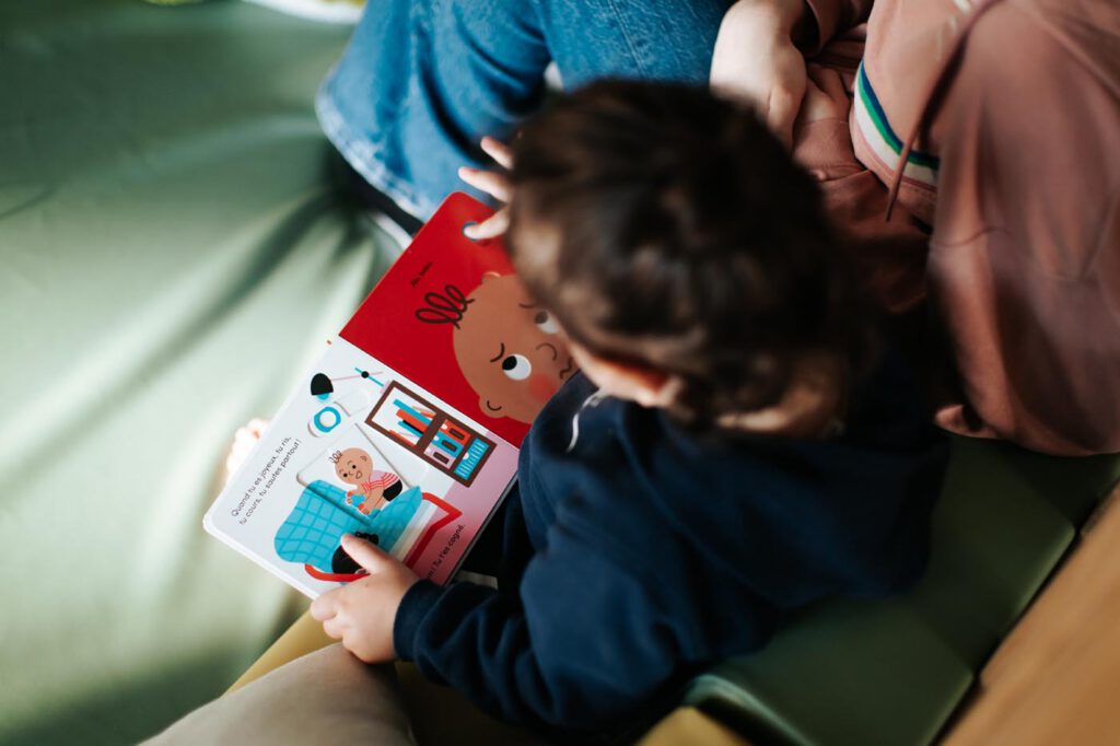 Famille à la micro-crèche Les Aventuriers en Herbe